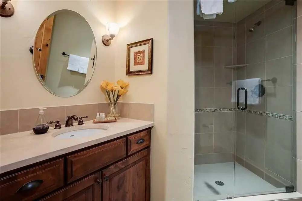 6112 Bear Lodge, Trappeur's Crossing Apartment 3