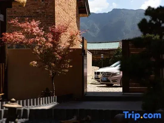 Xueyu Qieman Homestay (Baisha Ancient Town Branch)