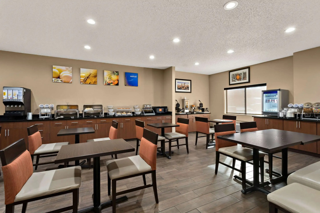Comfort Suites University