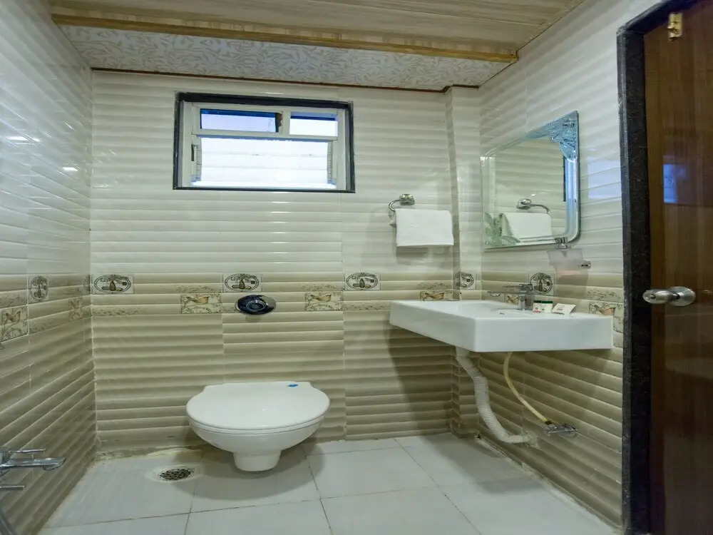 OYO Home 12319 Elegant 1BHK Near Vainguinim Beach