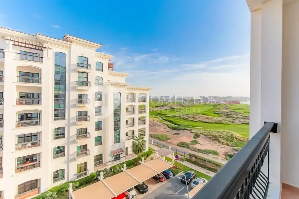 Golf course view, stylish 2BR