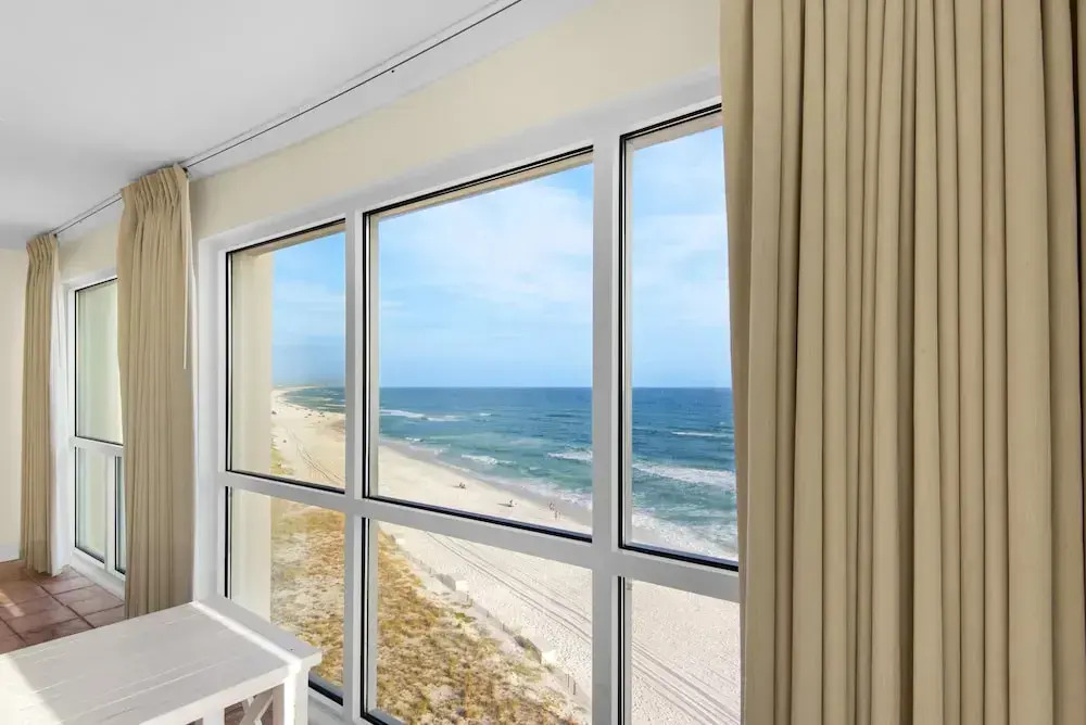 Shoreline Towers 1081