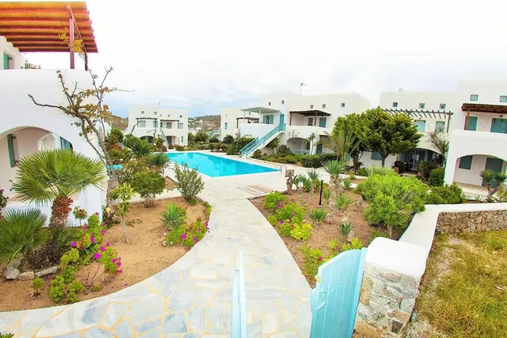 Mykonian Style Pool House 2