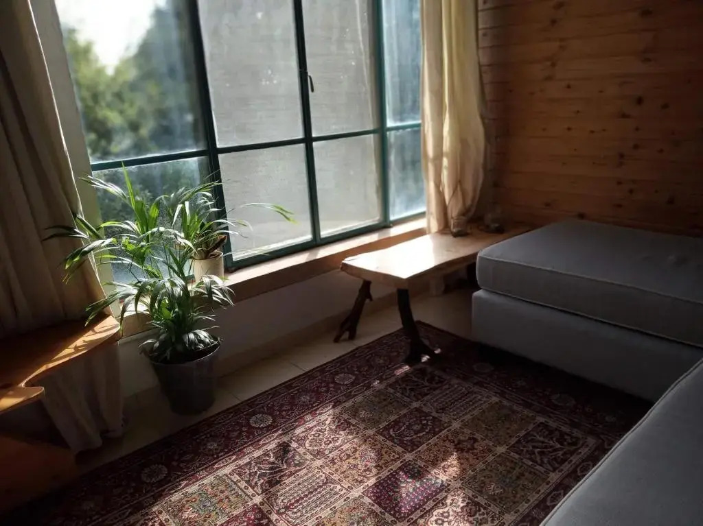 THE HOUSE IN THE OAKS הבית באלונים