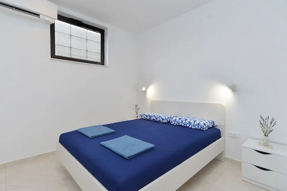 Apartment 1927