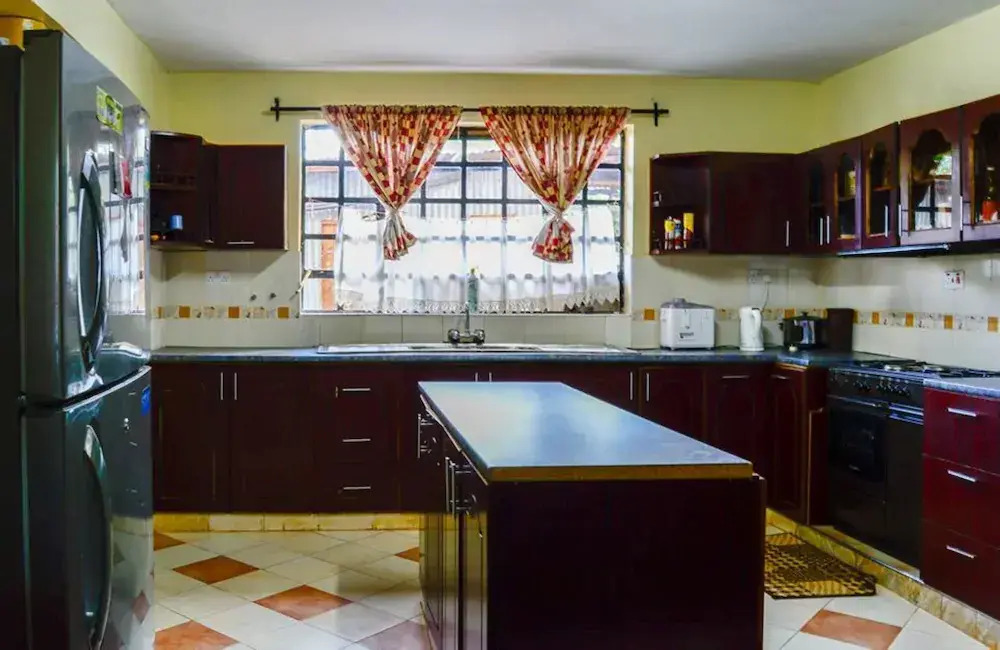 Kerarapony House