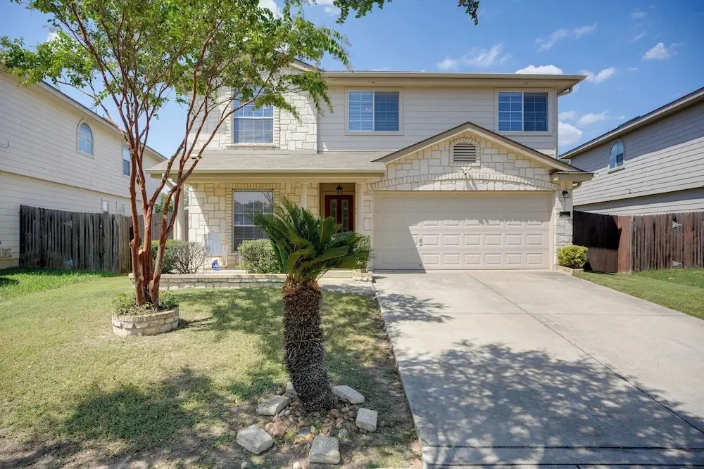 Near Seaworld! Modern Family Home w/ Pool Access