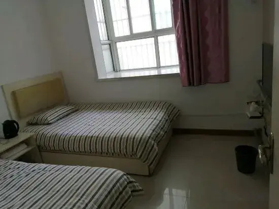 Hebi Yifeng Hotel