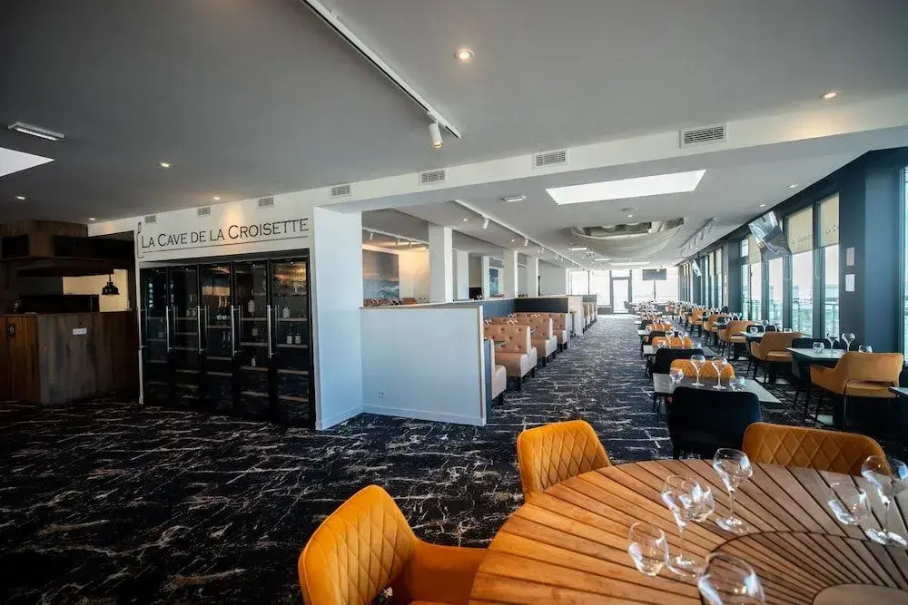 Le Barracuda & Spa, pieds dans leau, vue mer, espace bien-être offert