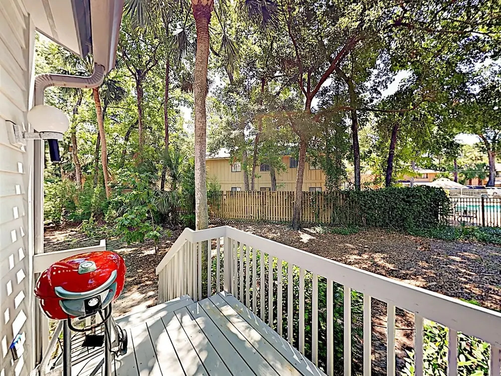 New Listing! All-Suite W/ 3 Pools - Walk To Beach! Townhouse