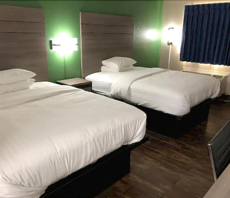 Travelers Inn and Suites Wharton