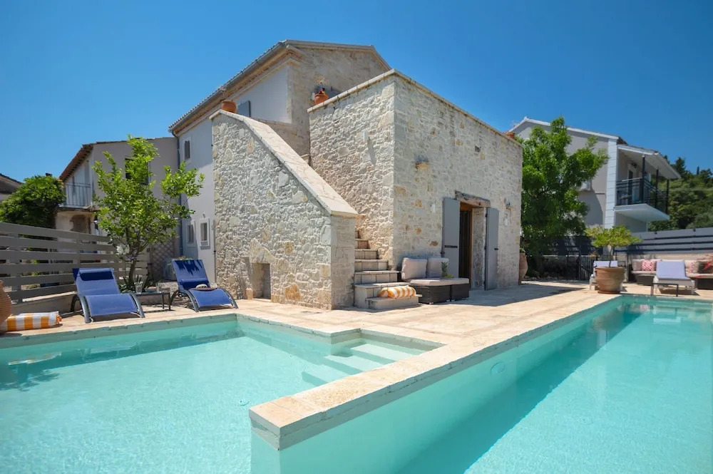 Bee Tree Villa