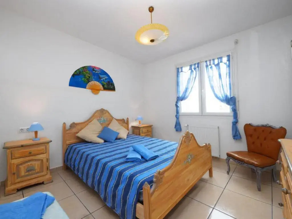 Casa Con 4 Dormitorios Con Piscina Y Amarres Privados Ref 354