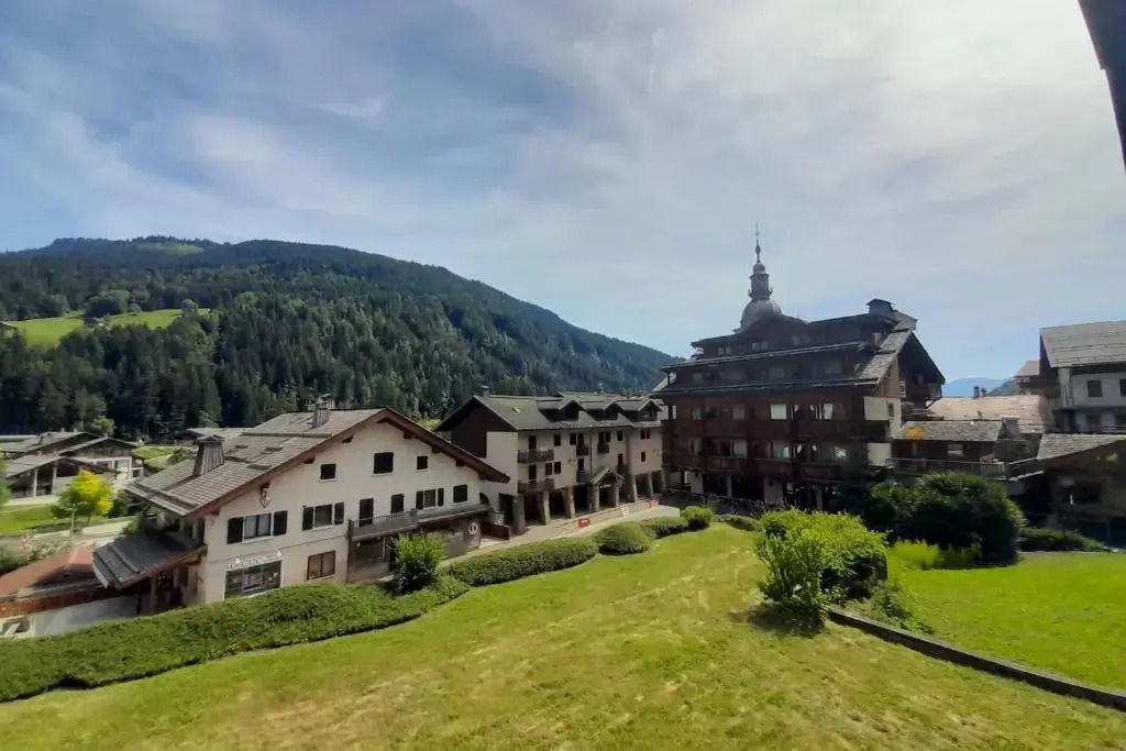 Studio With Balcony Center In Grand Bornand