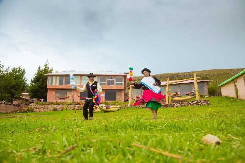 titicaca lodge - LUQUINA