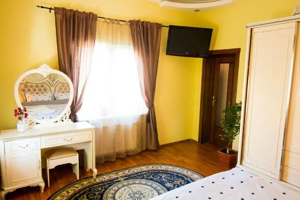 High-end 3BR Apartment - Private Garden, Terrace & BBQ