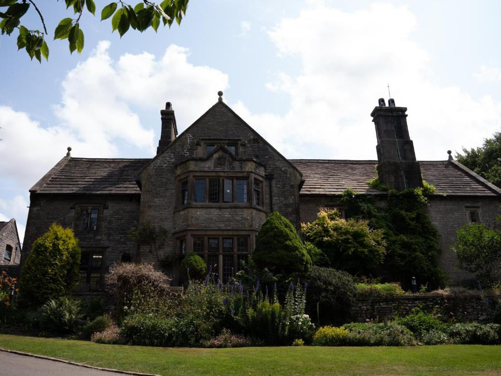 YHA Hartington Hall