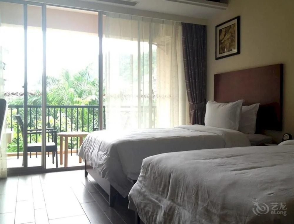 Fenghuang Zhihui Apartment Hotel (Phoenix Regimen Hotel)