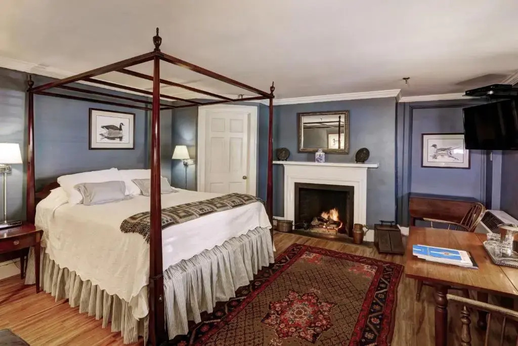 200 South Street Inn