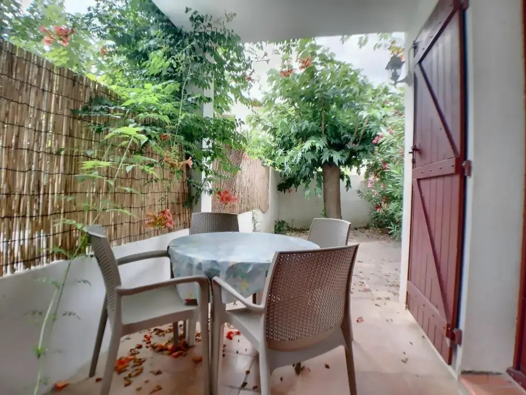 Appartement Saintes-Maries-de-la-Mer, 2 pièces, 4 personnes - FR-1-475-25