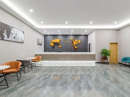 Junqia Collection Hotel (Xinzheng Longhu Town Shawoli Subway Station)