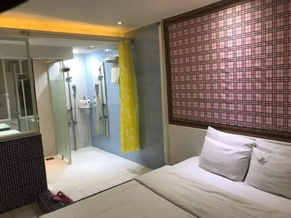 Yd 27 Hotel