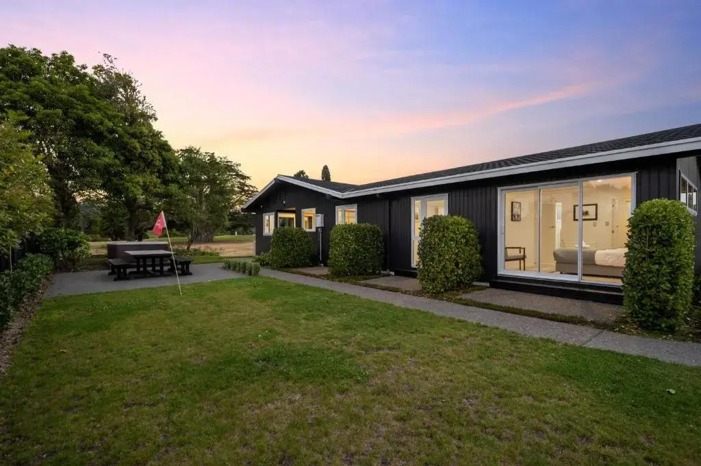Above Par Golf Course Villa with Hot Tub 4bd3bth