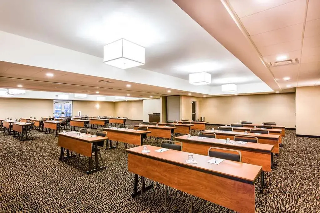 Cambria Suites Avon - Cleveland