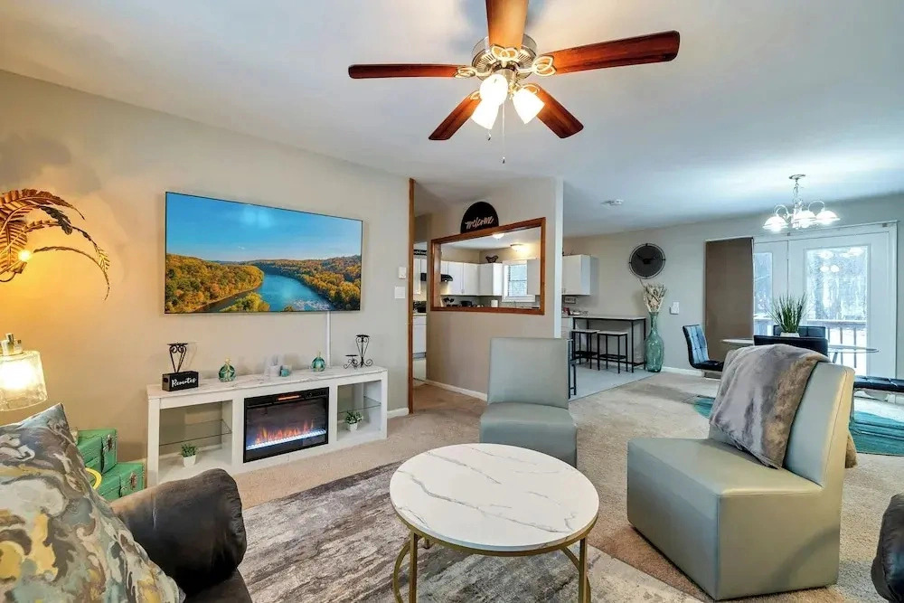 Pool Access! All-season Family Home in Poconos