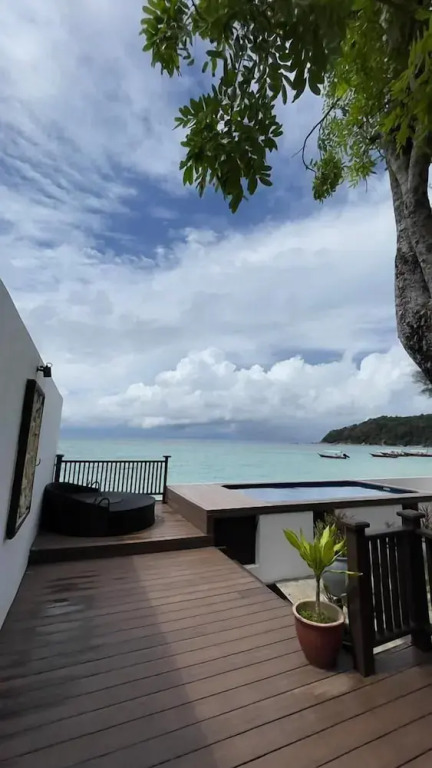 Beach Resort - Arwana Perhentian X Bluestar