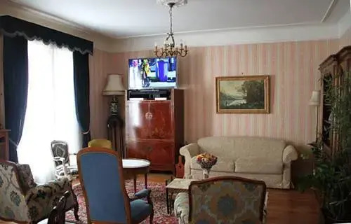 Two-Bedroom Apartment Montmartre (121)