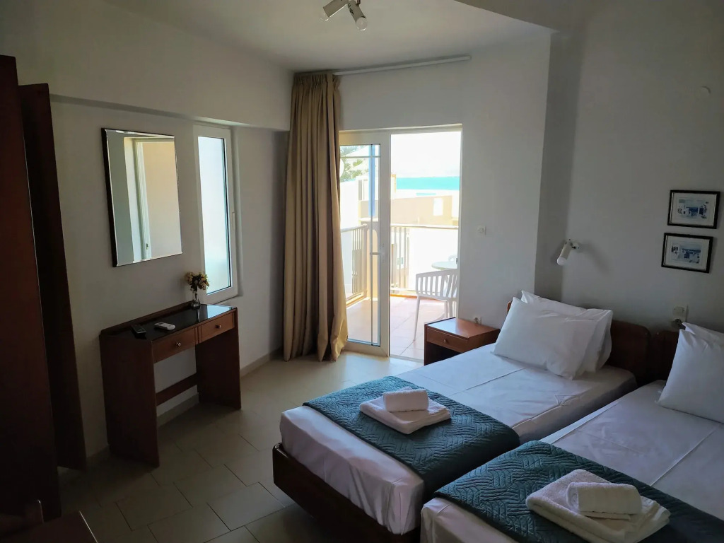 Girogiali beach hotel