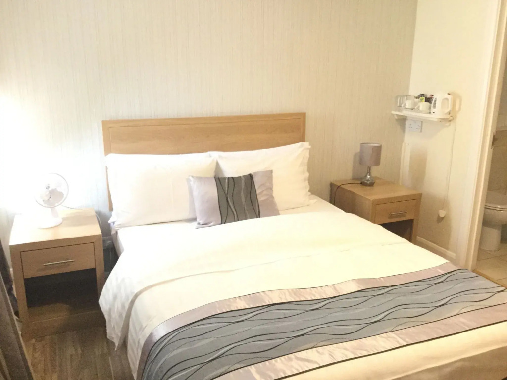 The New London Carlton Hotel & Service Apartments