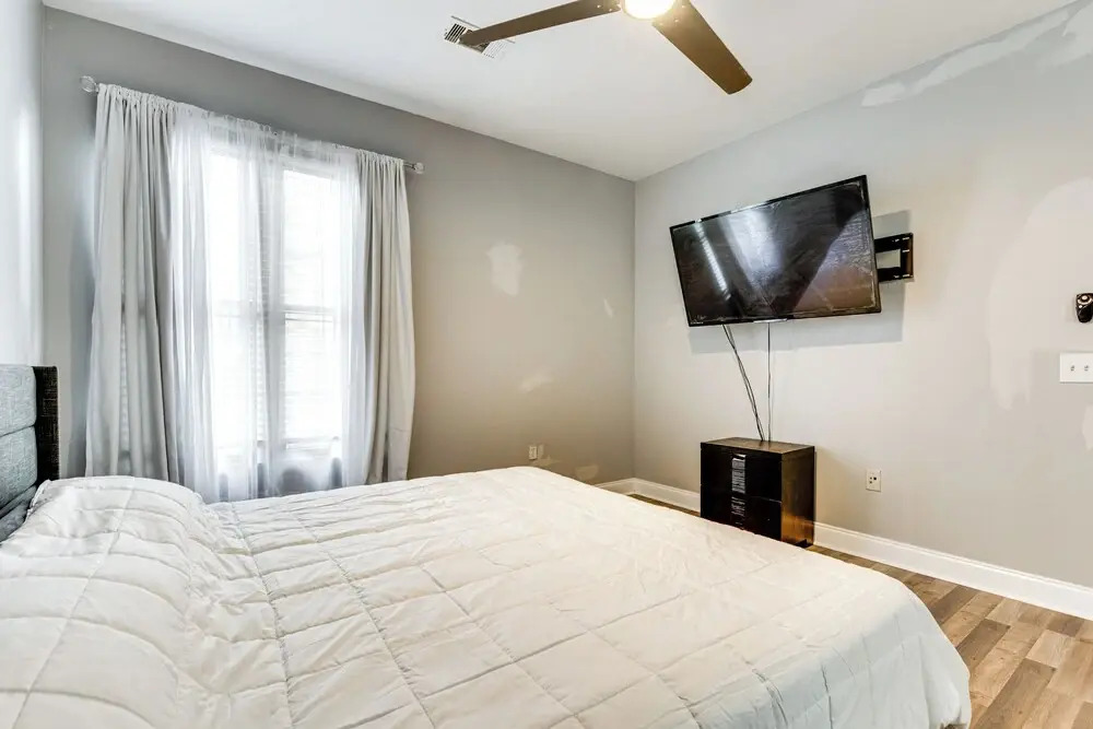 Condo by Marta: 10 Min Walk to World Cup Stadium