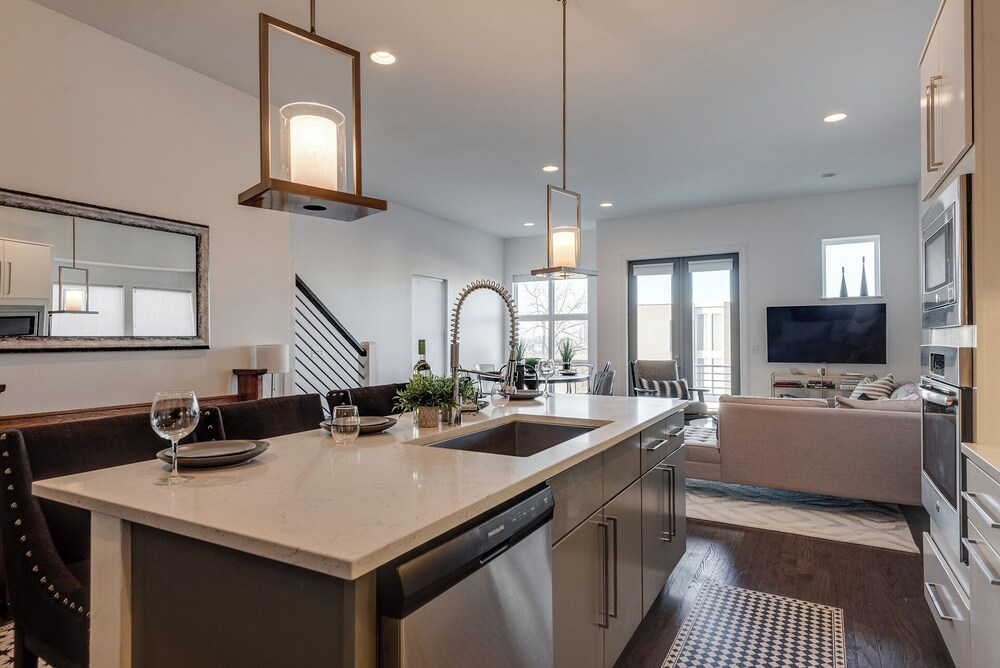 Nashview- Heart of Gulch - 360º Views of Downtown!