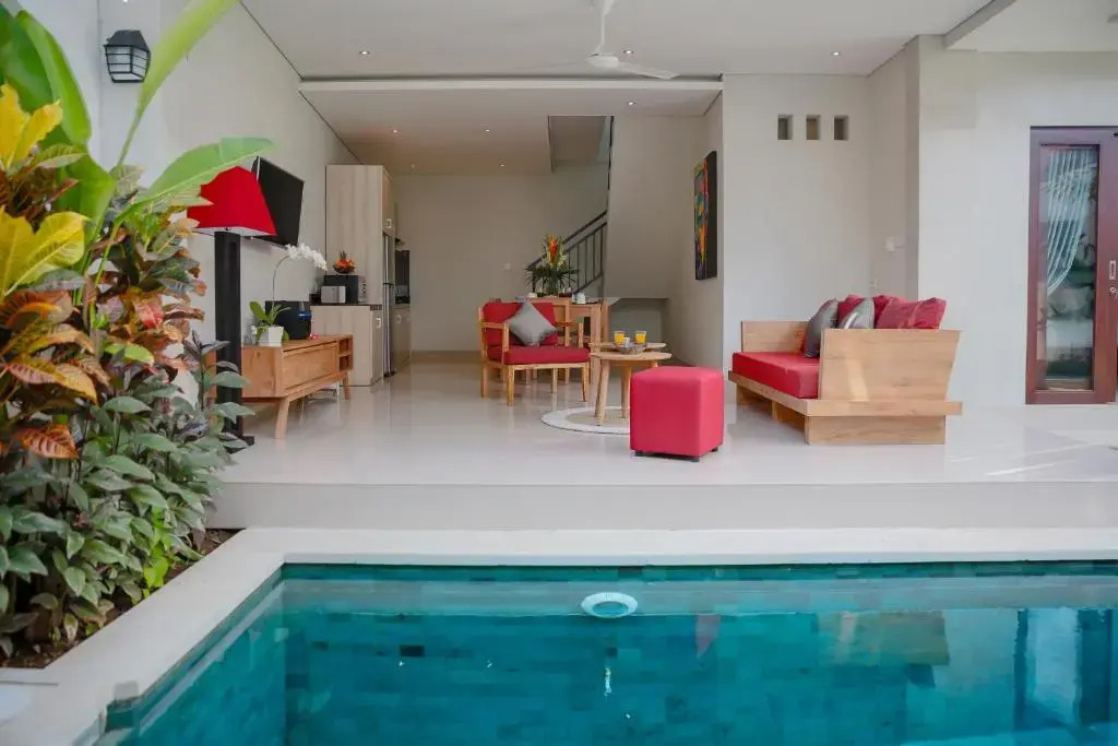 Villa 66, 5 min walk to Double 6 beach