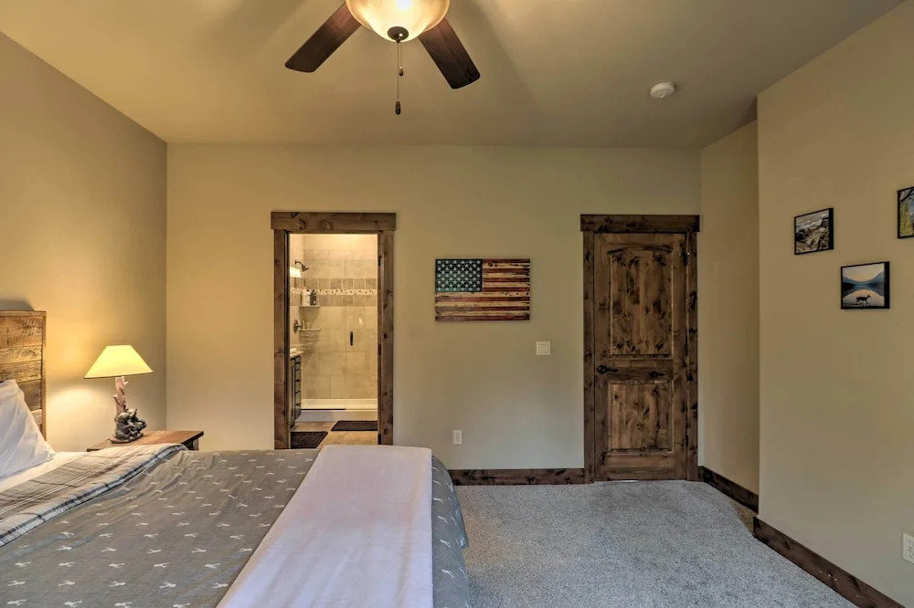 Walkable Bigfork Townhome: Fish, Hike & Ski!