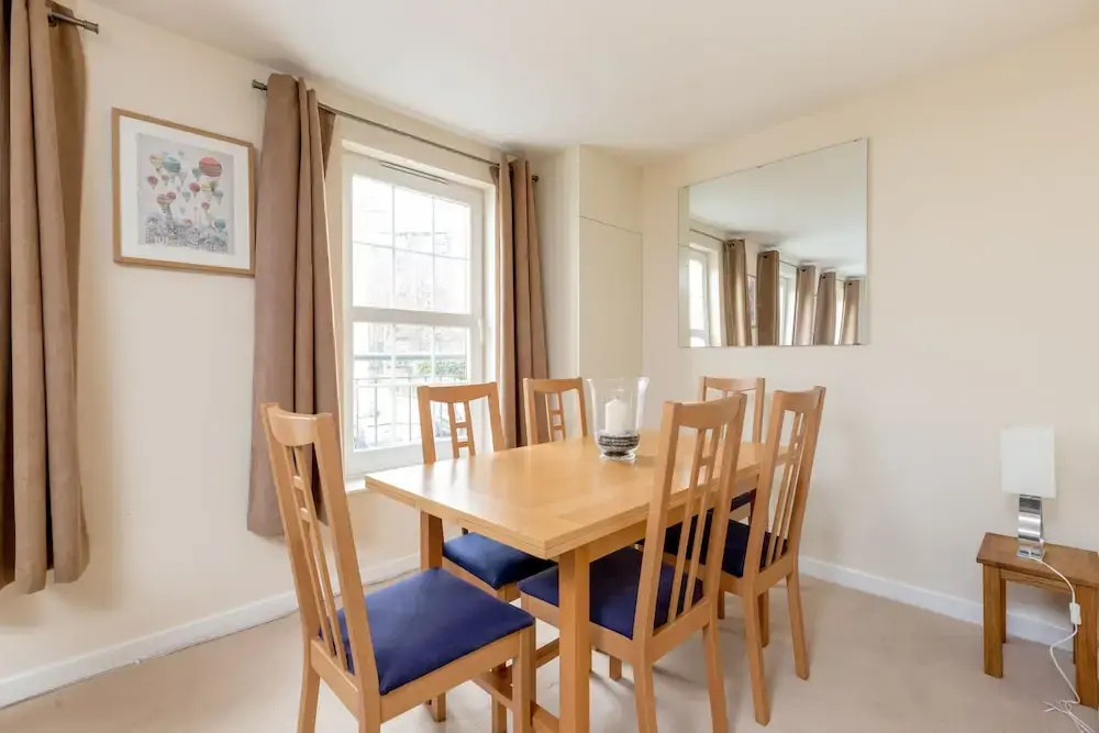 404 Dalry Gait Apartment 2