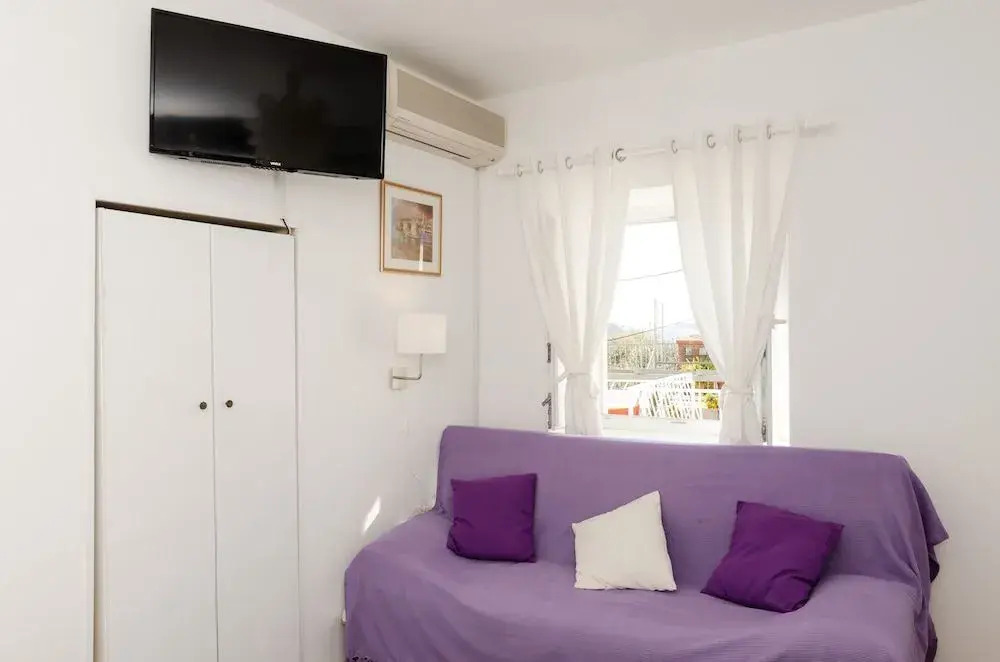White Wave Guest House