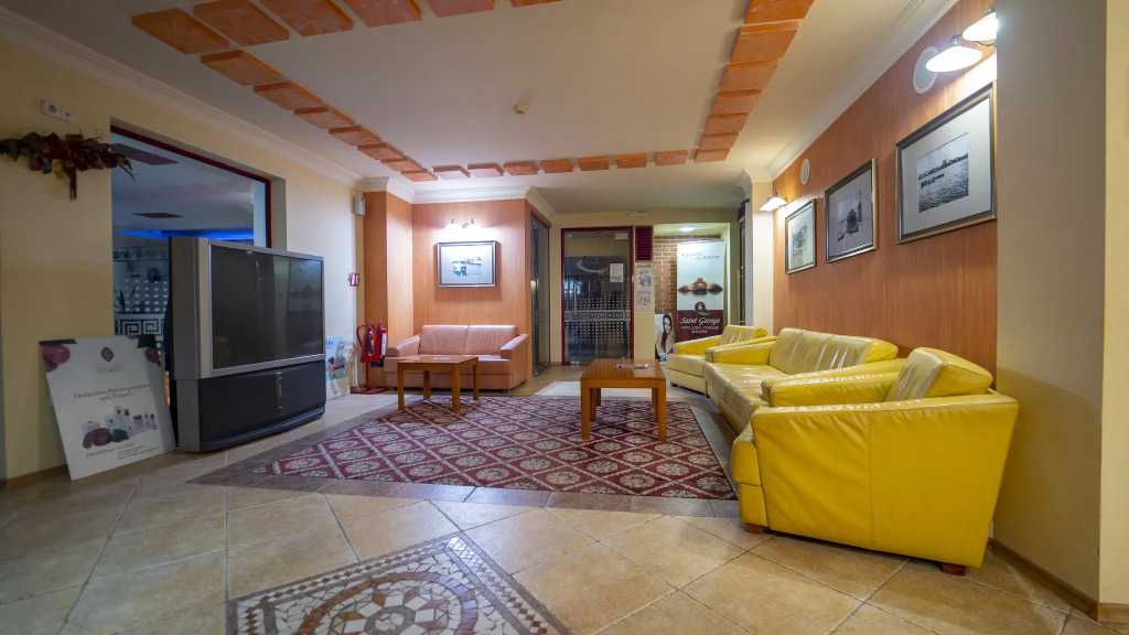 Saint George Hotel & Medical Spa