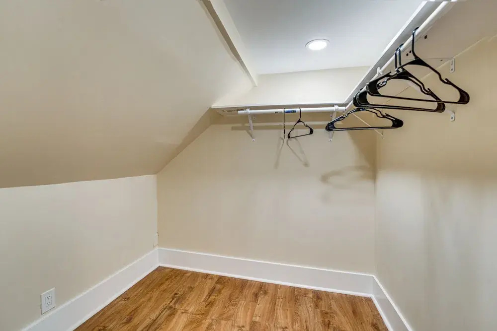 5 Mi to Dtwn Detroit: Pet-friendly Edison Home