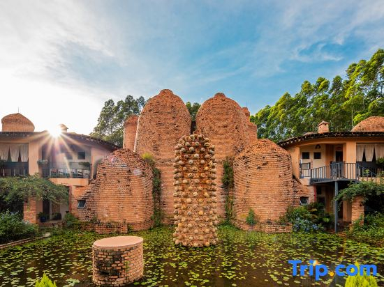 Dongfengyun Niuduoluo Music Castle Hotel