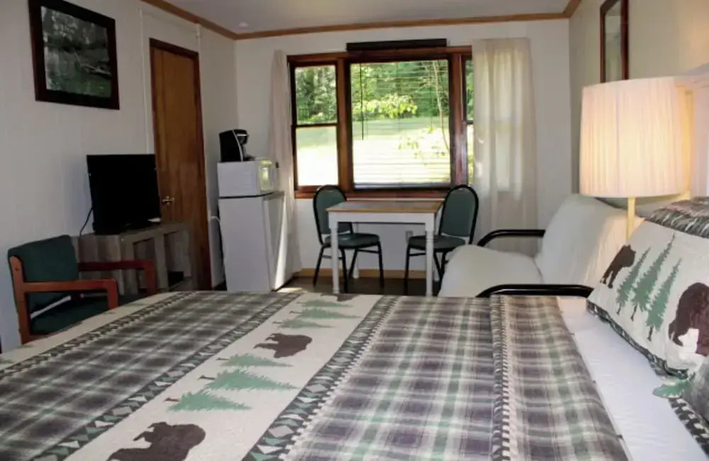 Luzerne Court Motel