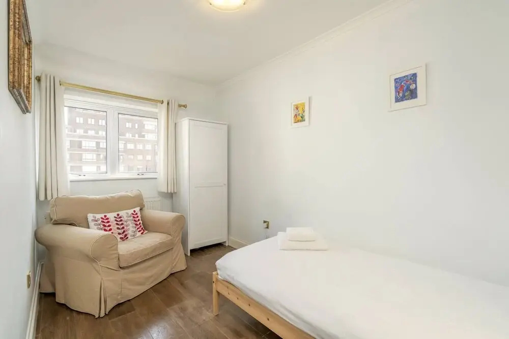 Elegant 3 Bedroom Flat Close to Kensington Garden
