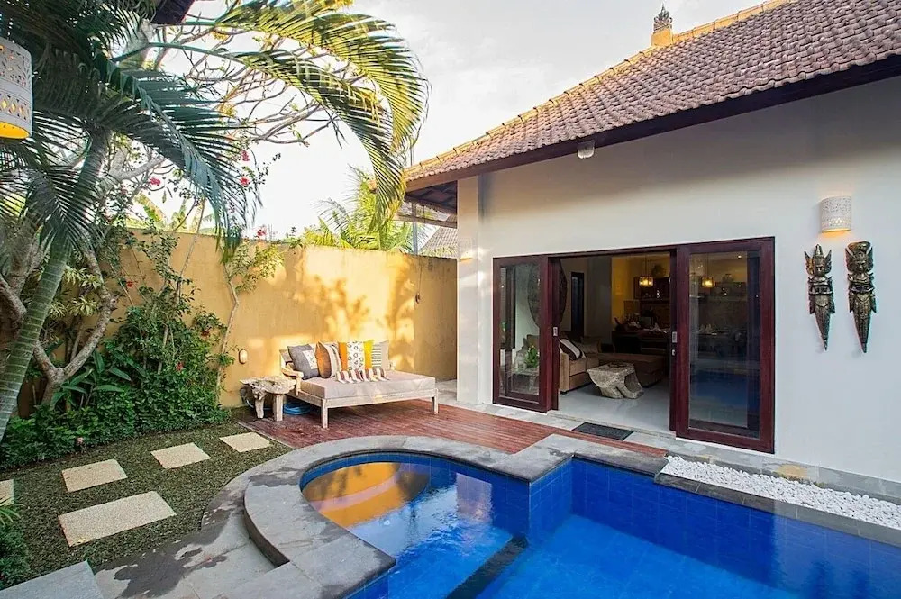 Villa RuKun - Two Bedroom Private Pool Villa with Airport Pick-up