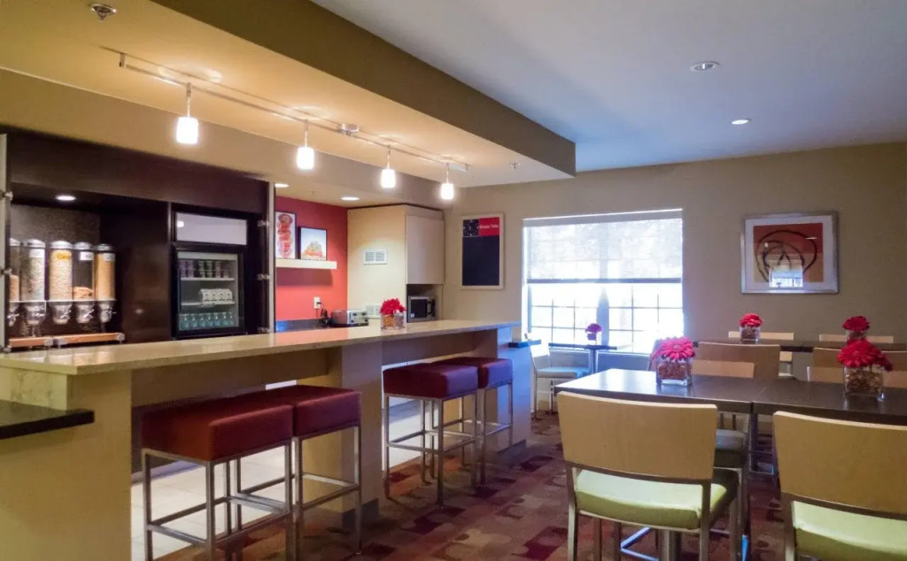 MainStay Suites
