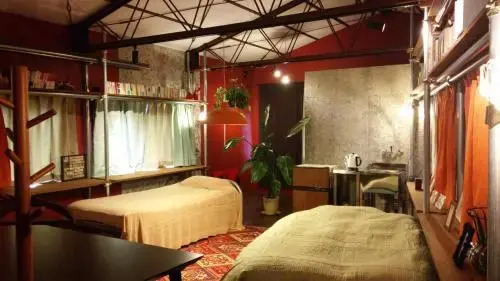 Ume house / Ume Upstairs