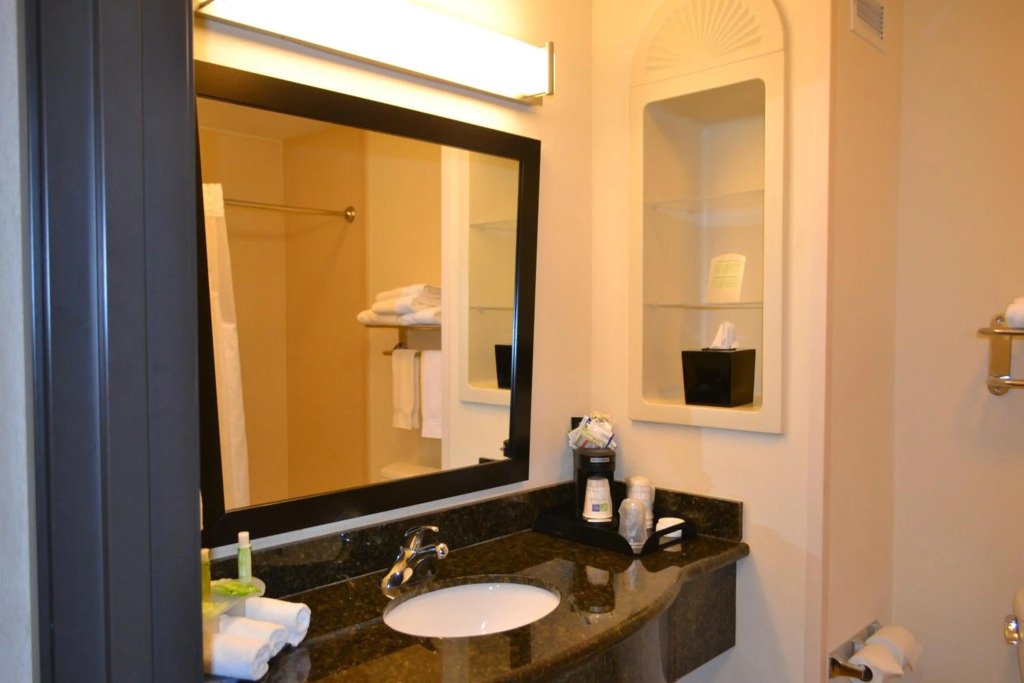 Holiday Inn Express Hotel and Suites - Odessa by IHG