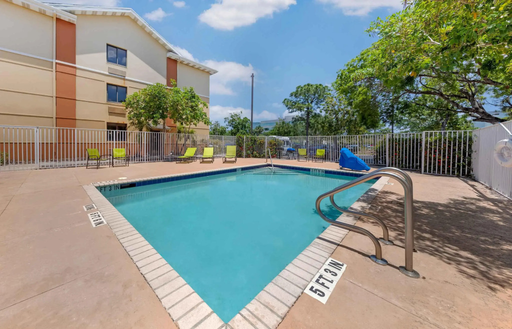 Extended Stay America Suites - Fort Lauderdale - Cypress Creek - NW 6th Way