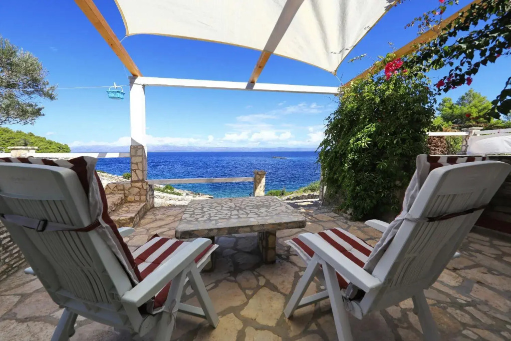 Doria - Perfect Location & Peaceful - H